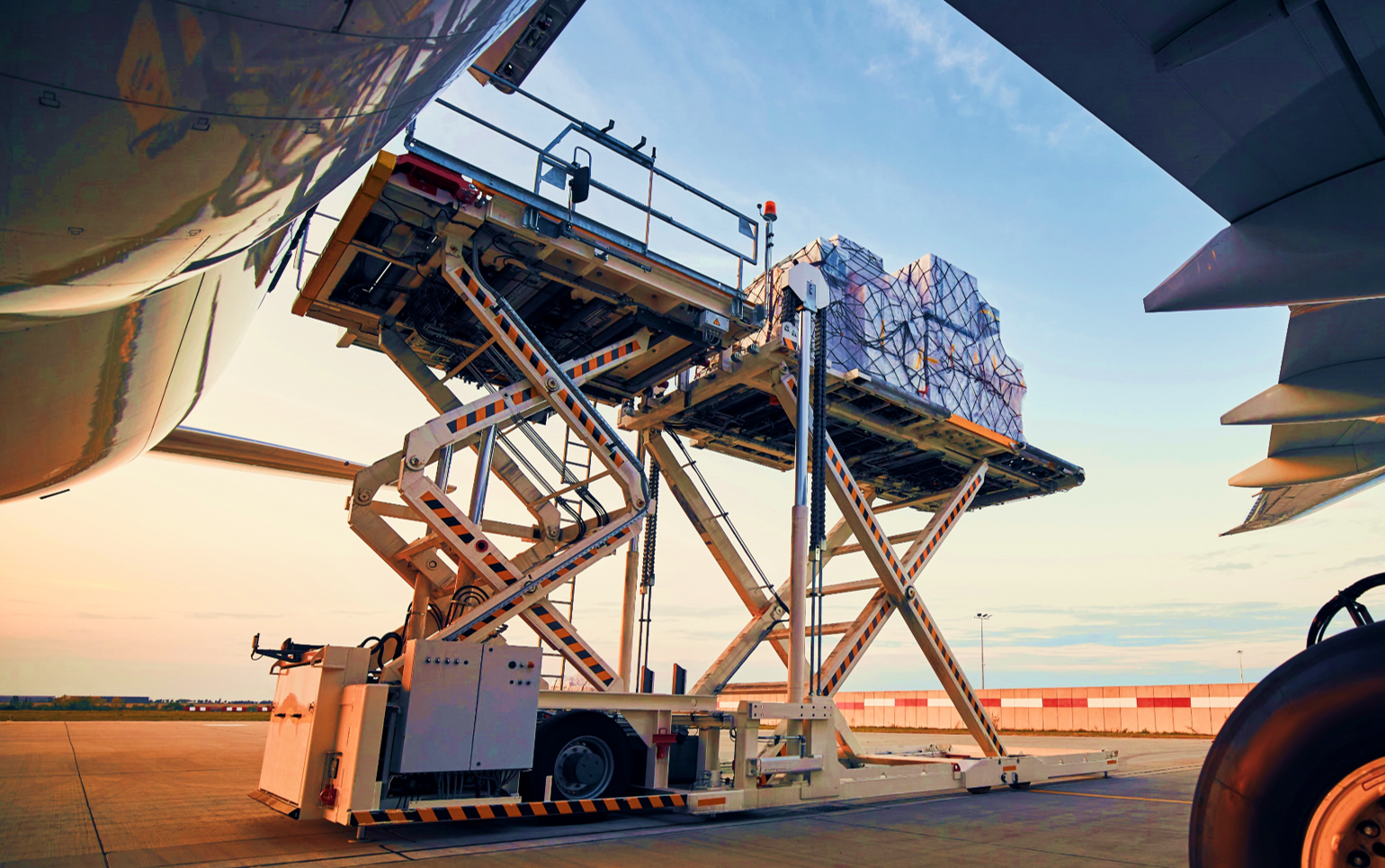Long-term Airfreight Capacity Between Europe and USA