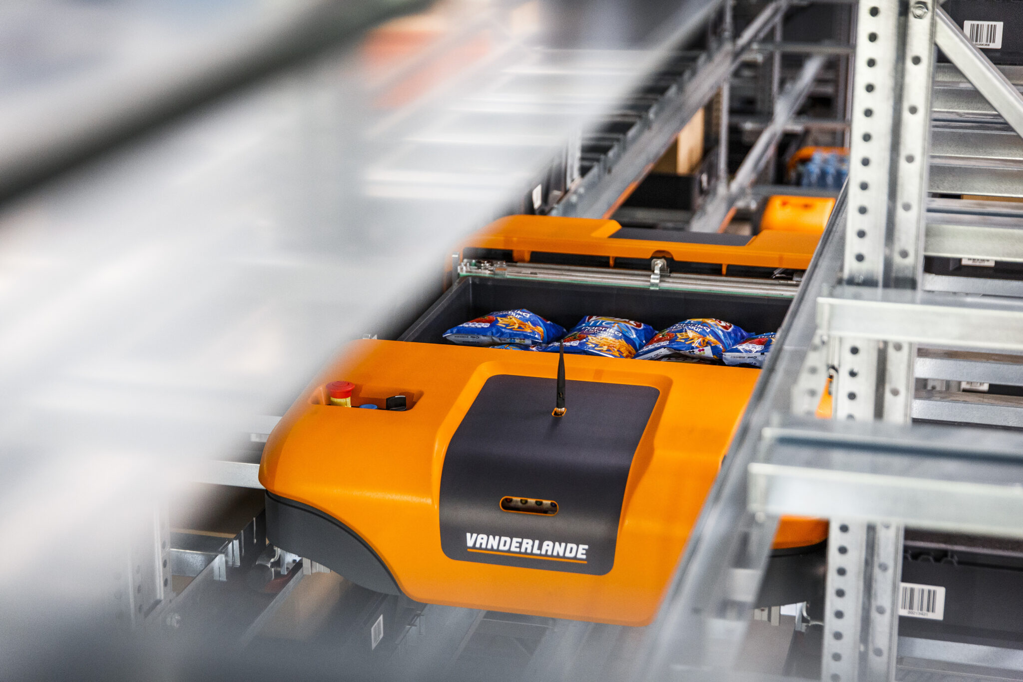 Woolworths selects robotised solution for Sydney DC