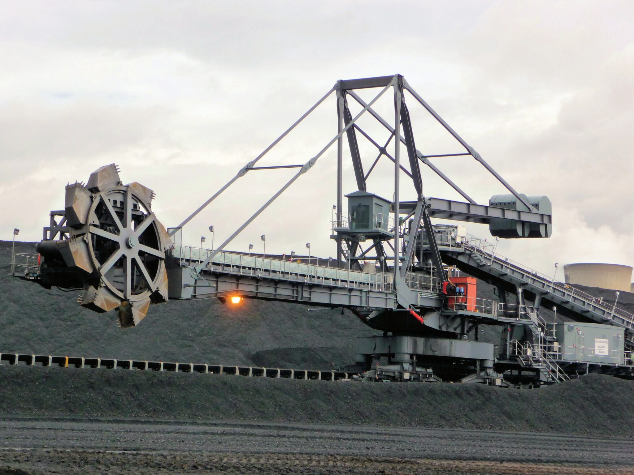 Bulk handling forces combine