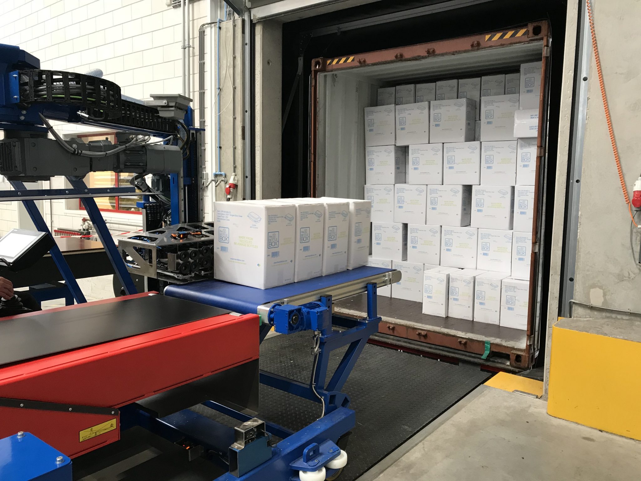 Copal Automatic Container Unloader on Show at LogiMAT and SITL