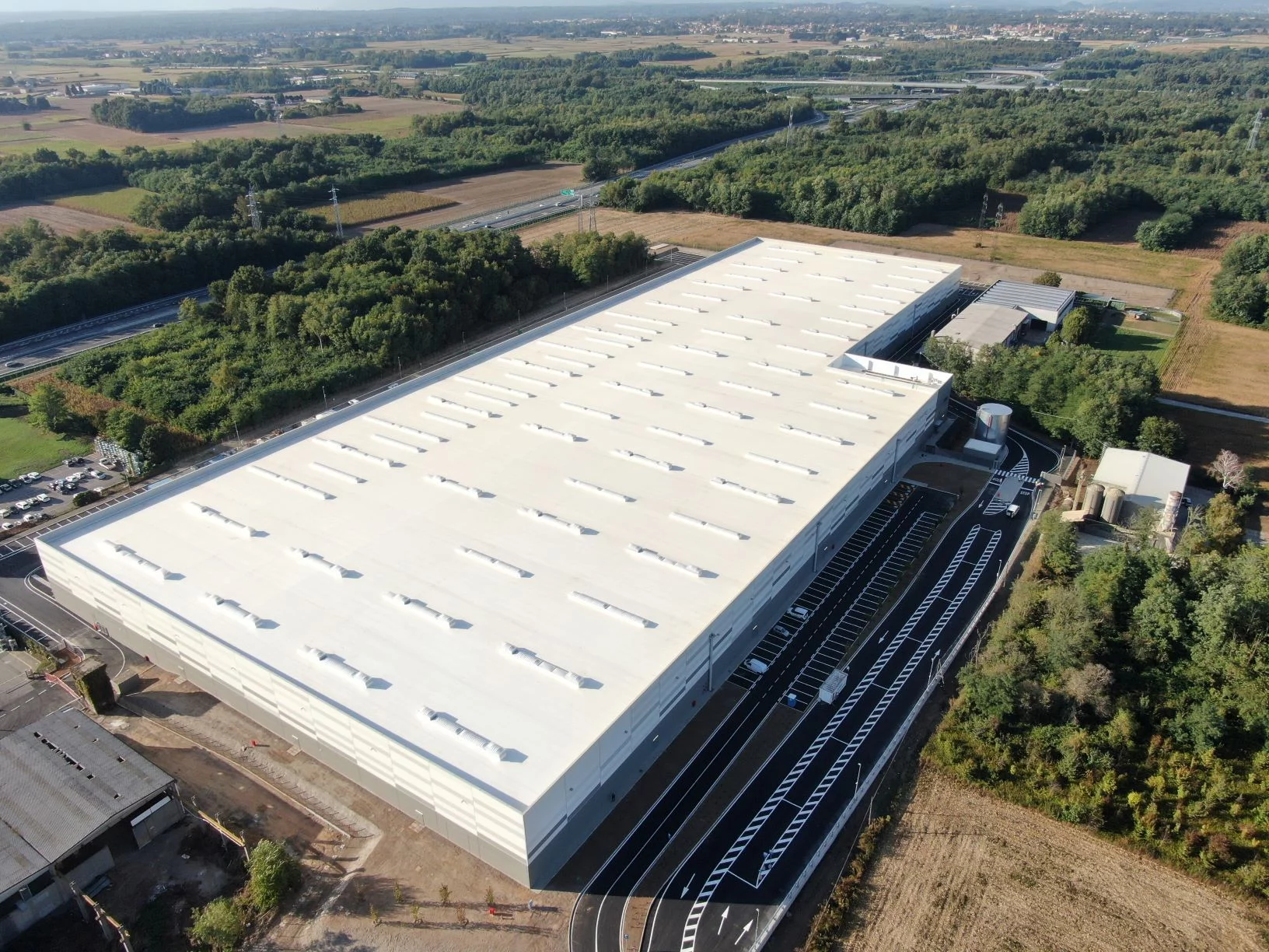 CBRE Acquires 120,000 sqm Italian Logistics Portfolio