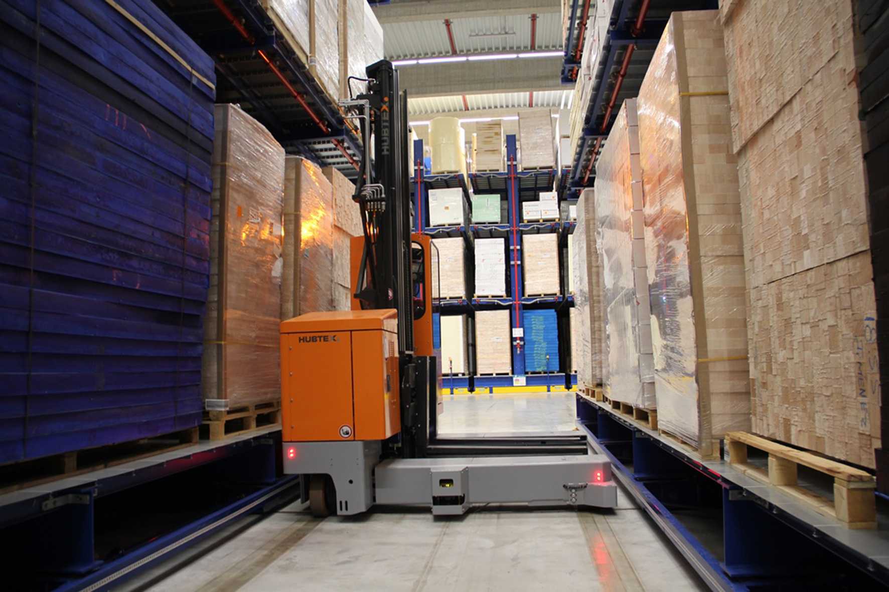 Case Study: Hubtex Sideloaders Optimize Space and Storage