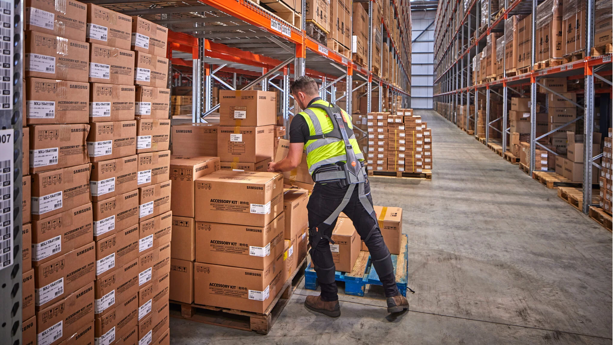XPO Logistics Rolling out Hunic Exoskeleton