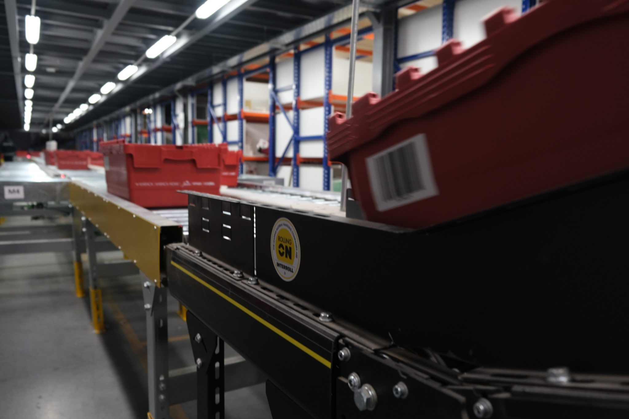 Interroll and Teknokom Install Automated Material Flow System in Turkey