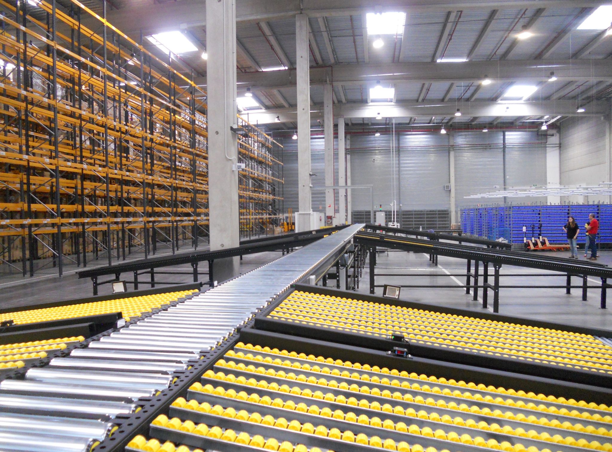 Interroll Installs Complex Extension Project in Spain