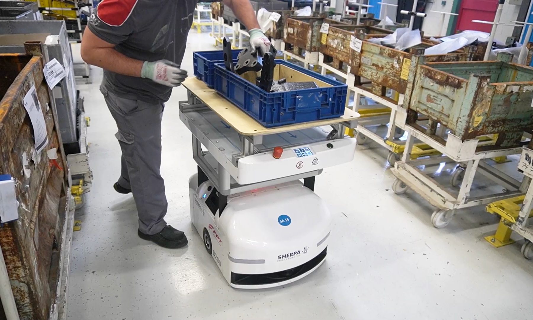 Sherpa deploys robot fleet at French plant