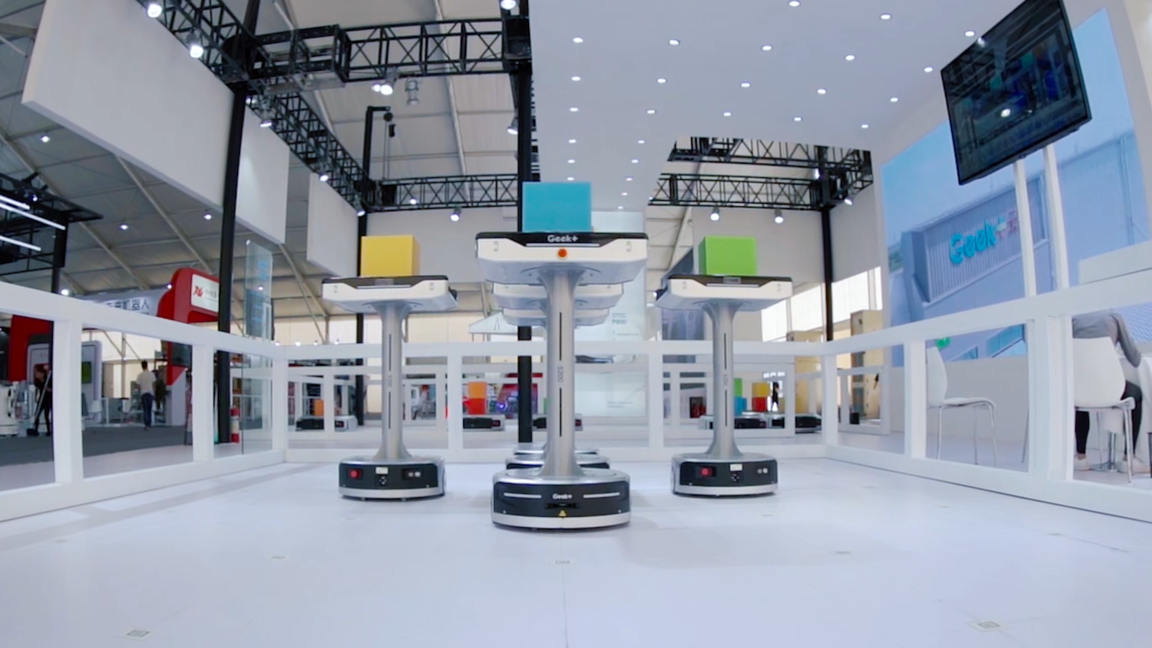 FDL accelerates e-commerce in Greece with smart sorting robots