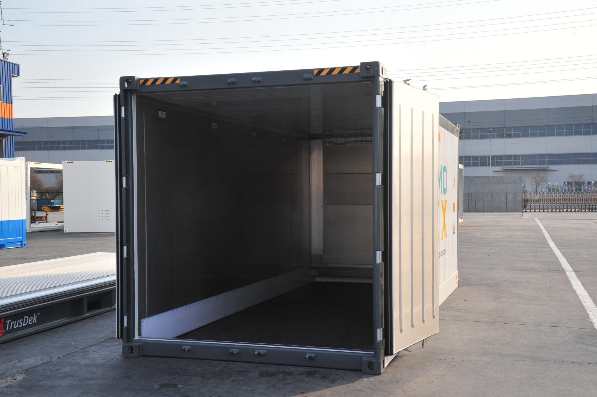 CakeBoxx Launches ThermoBoxx Side and Top Loading Reefer