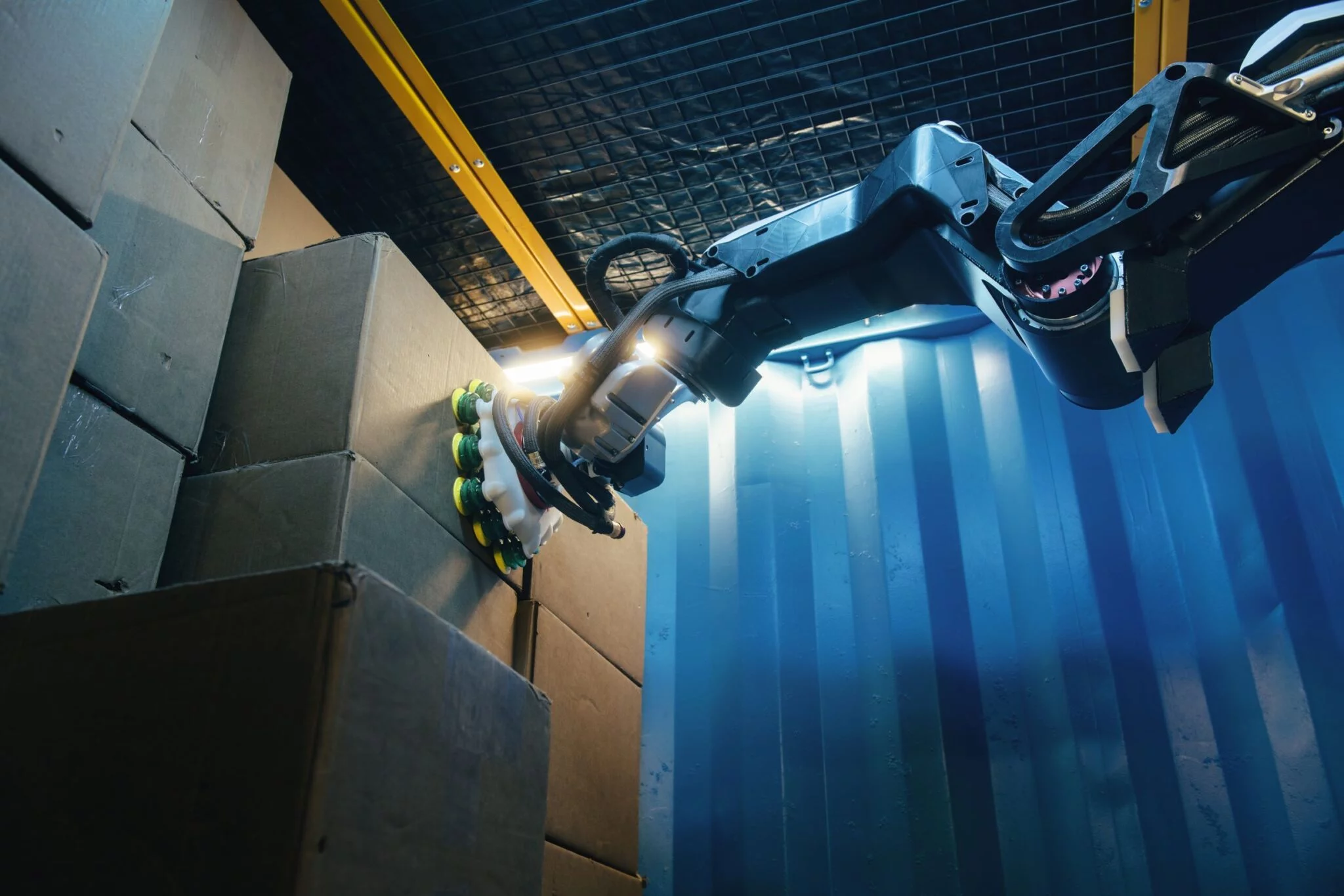 Box-moving robot aims to enhance warehouse operations