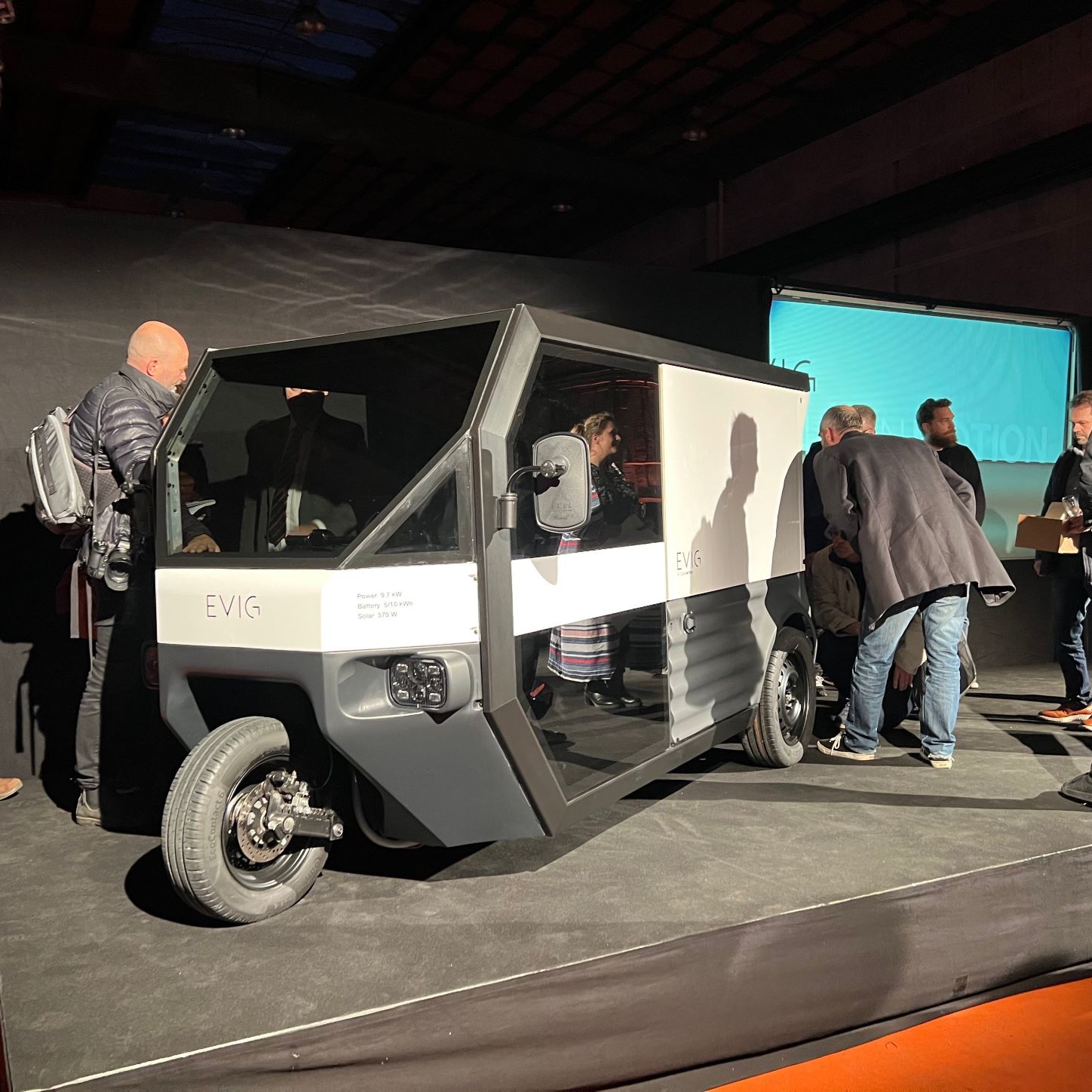 Clean Motion launches solar delivery vehicle