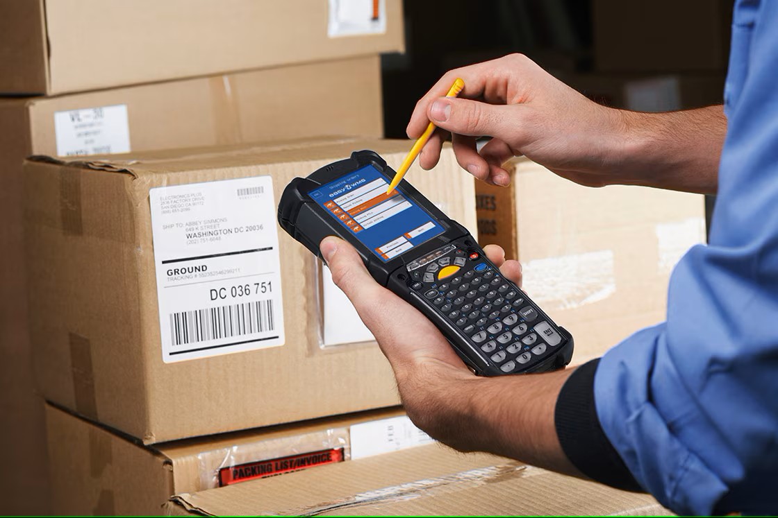 Footwear Retailer Makes Shipping Products Easy